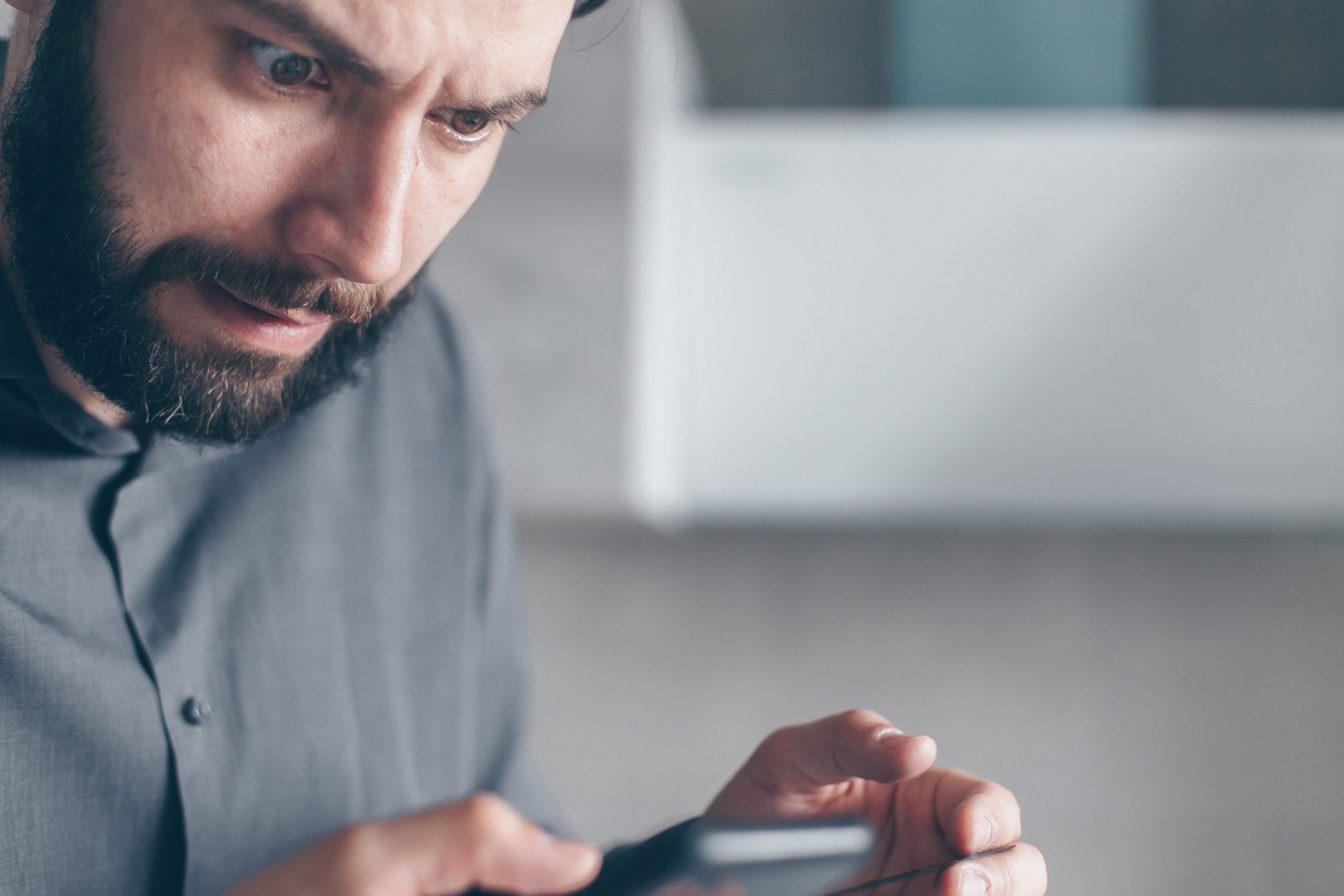 Why Most Travel Apps Feel Overwhelming (What a Travel Planning App Should Do Instead) 