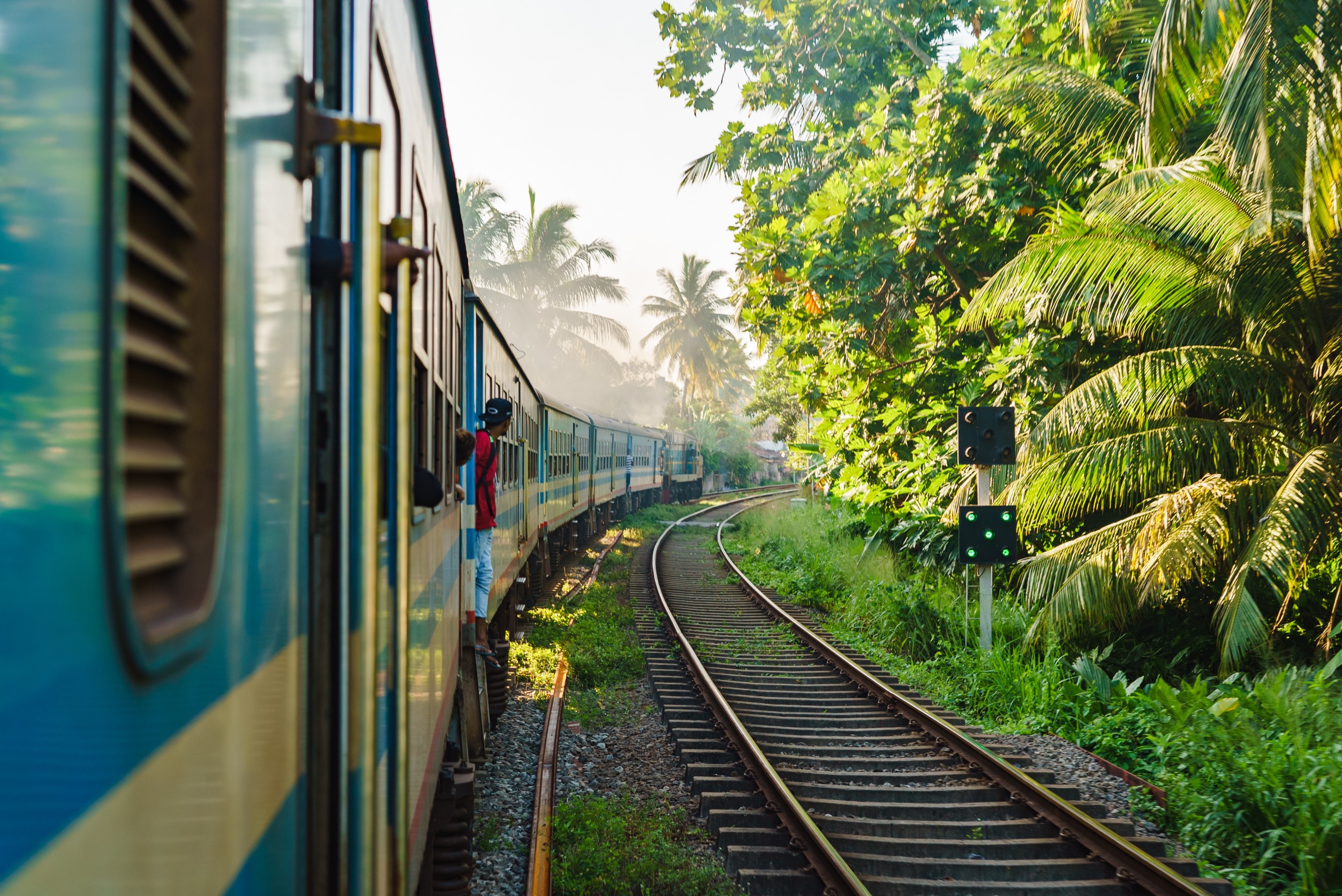 How to Get Around Sri Lanka: Private Drivers, Trains, Transfers & Timing
